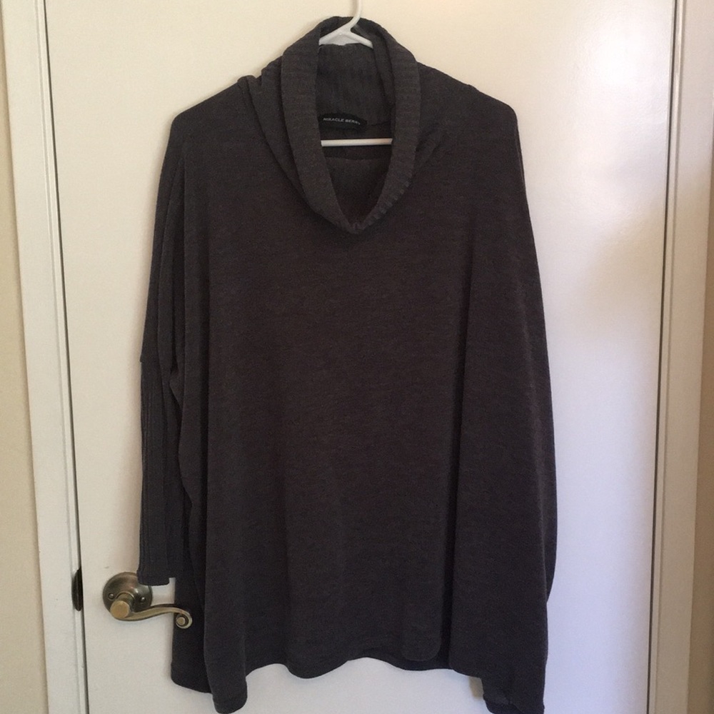 Miracle Berry Cowl neck sweater NWOT